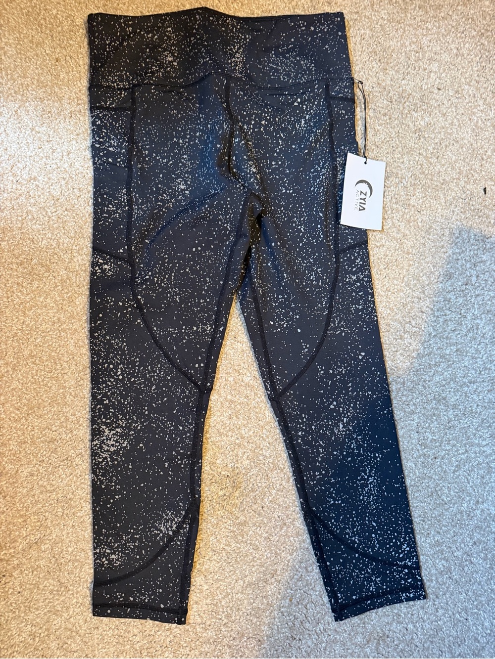 ZYIA Kids Black Speckle Capri Leggings